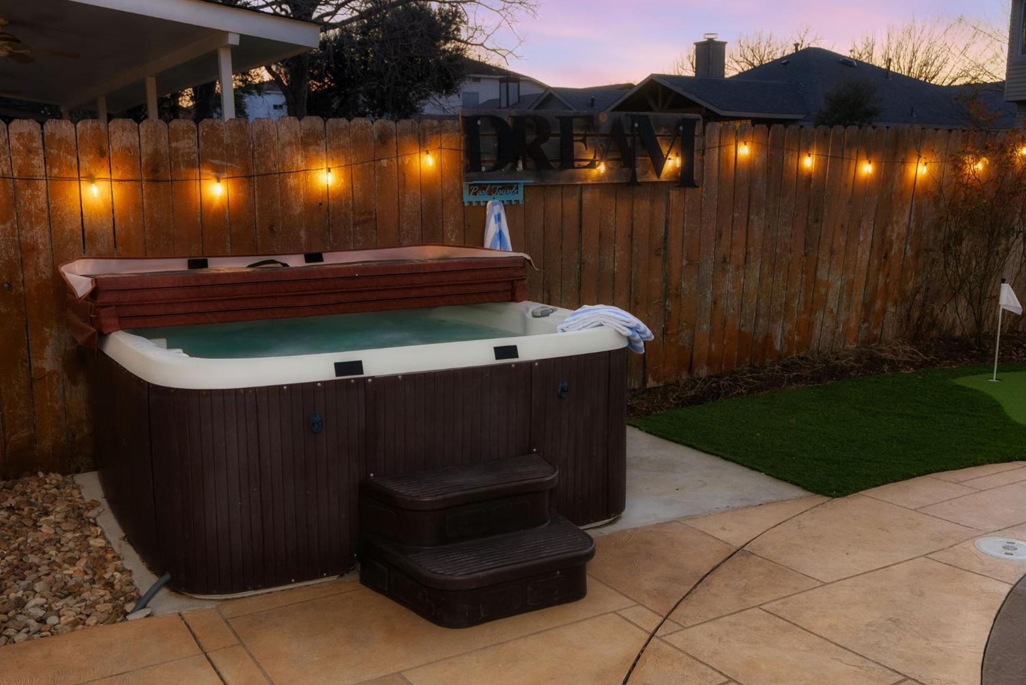 Pool Hottub Firepit Bbq Billiard Ps4 Golf Pflugerville Buitenkant foto